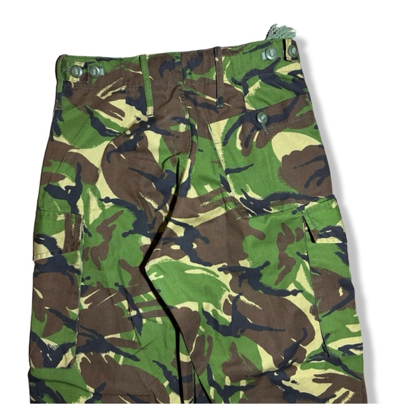 Vintage NATO Military Camouflage Cargo Pants - Picture 5 of 6